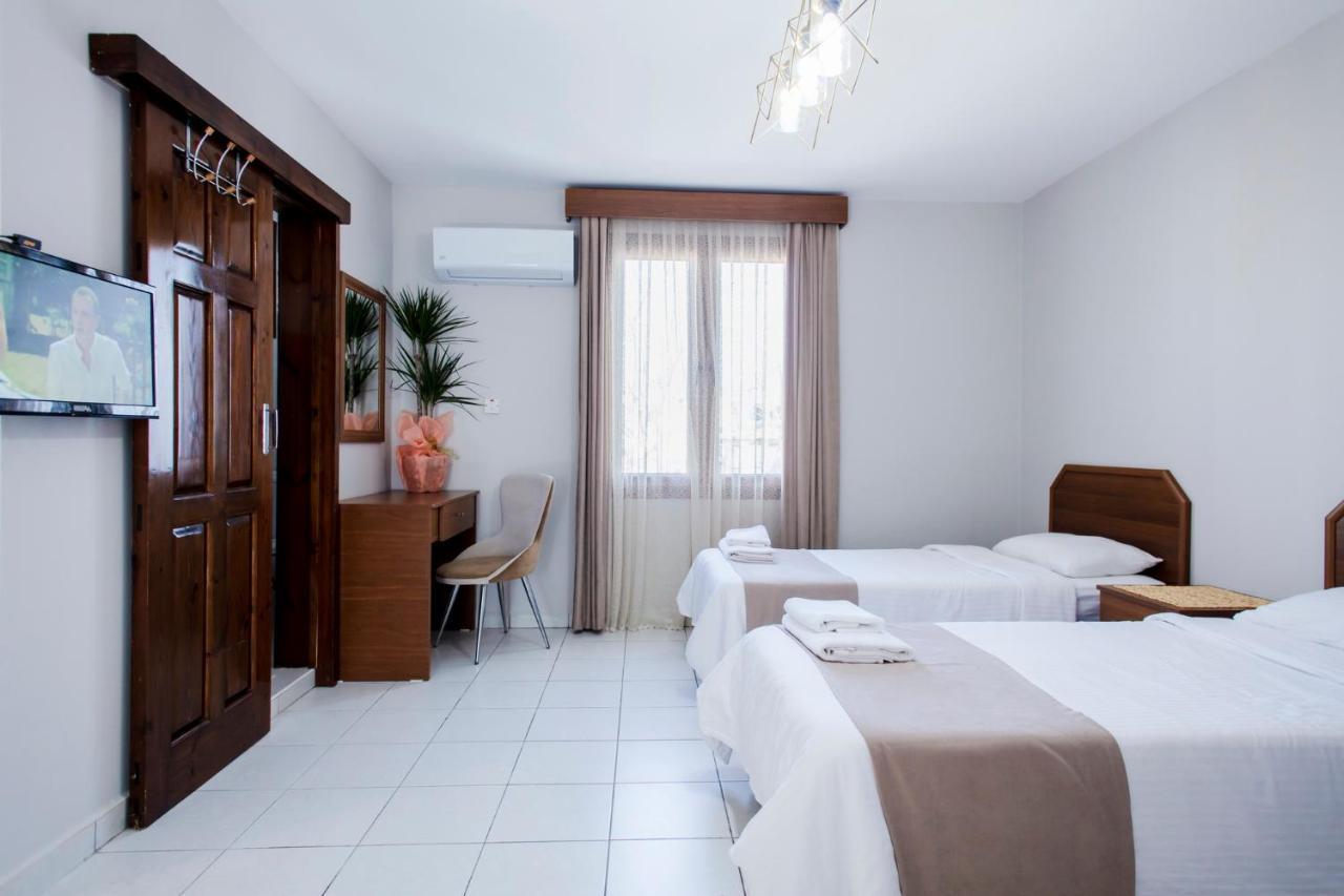 Homelike Guest House Kyrenia  Bagian luar foto