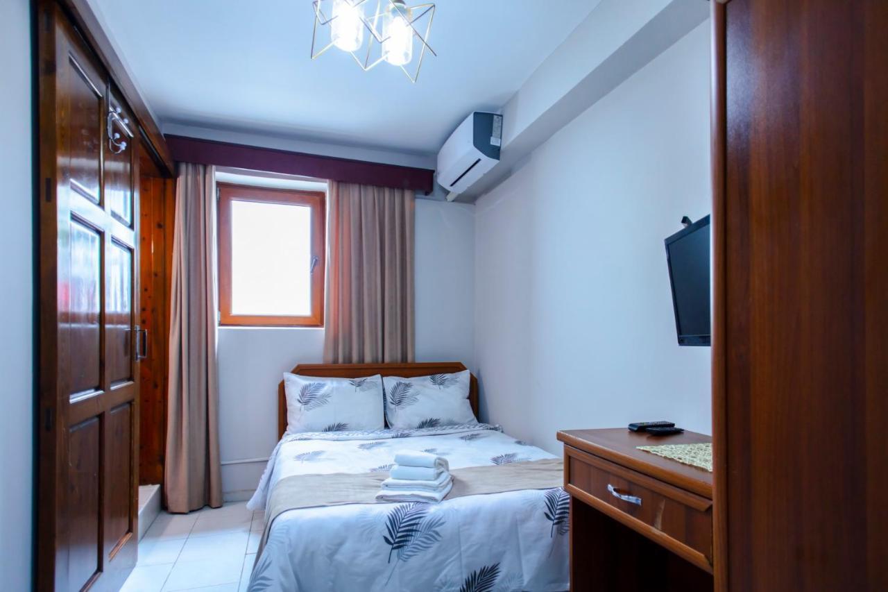 Homelike Guest House Kyrenia  Bagian luar foto