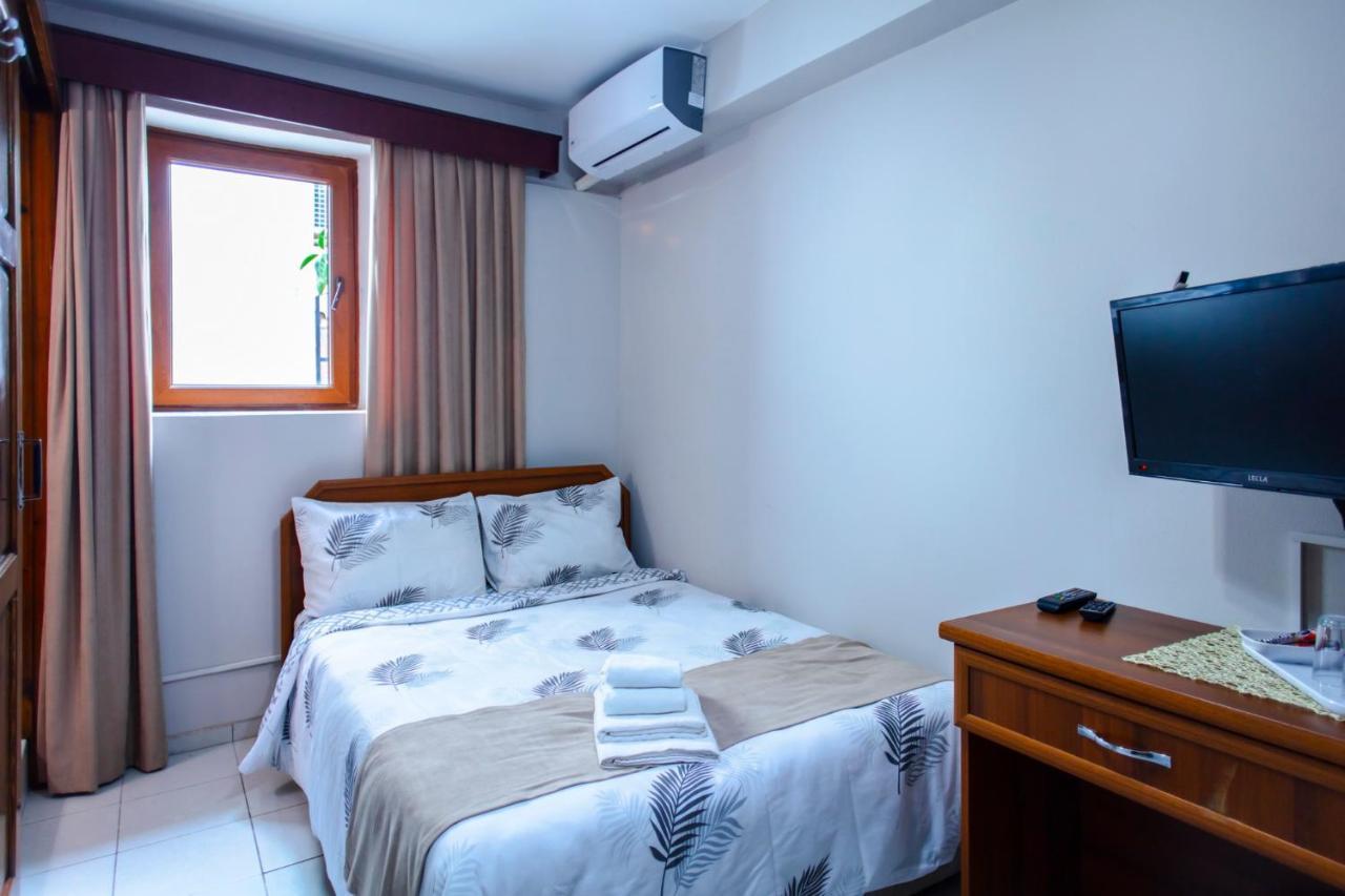 Homelike Guest House Kyrenia  Bagian luar foto