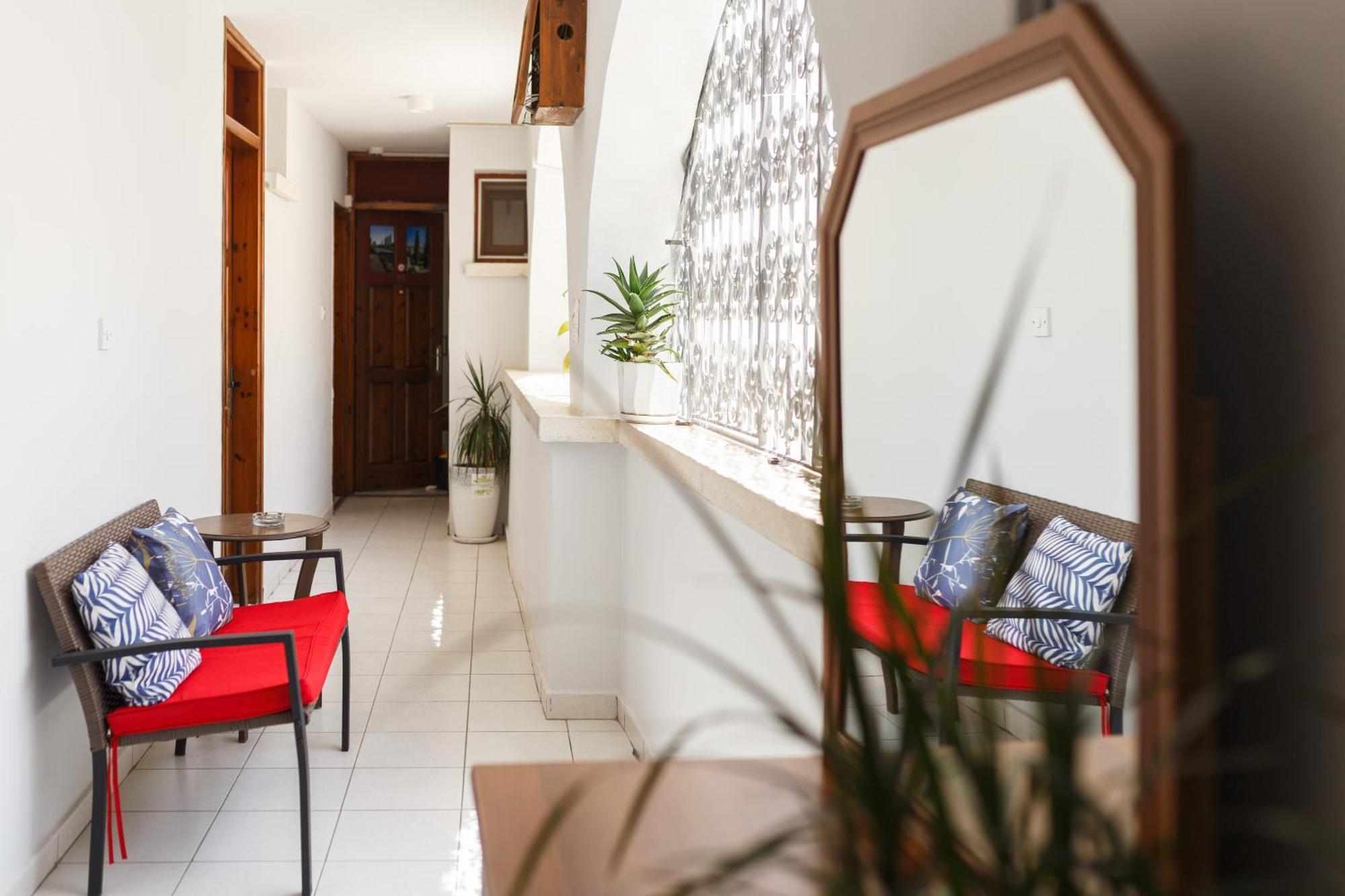 Homelike Guest House Kyrenia  Bagian luar foto