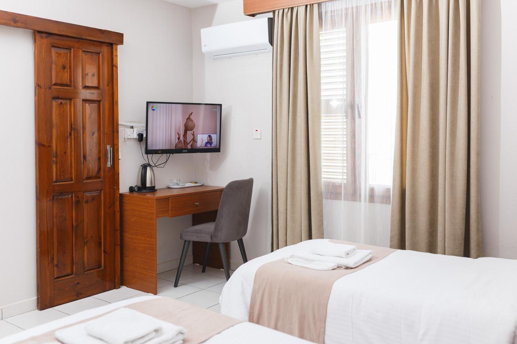 Homelike Guest House Kyrenia  Ruang foto