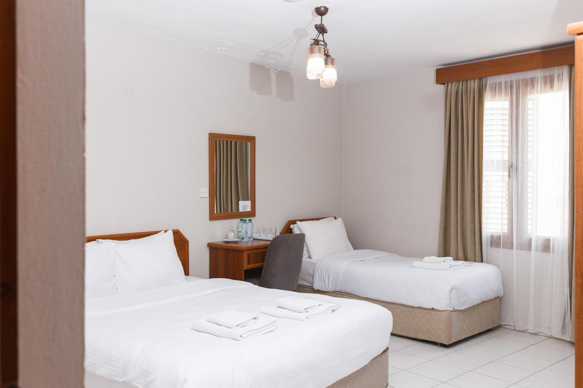 Homelike Guest House Kyrenia  Ruang foto