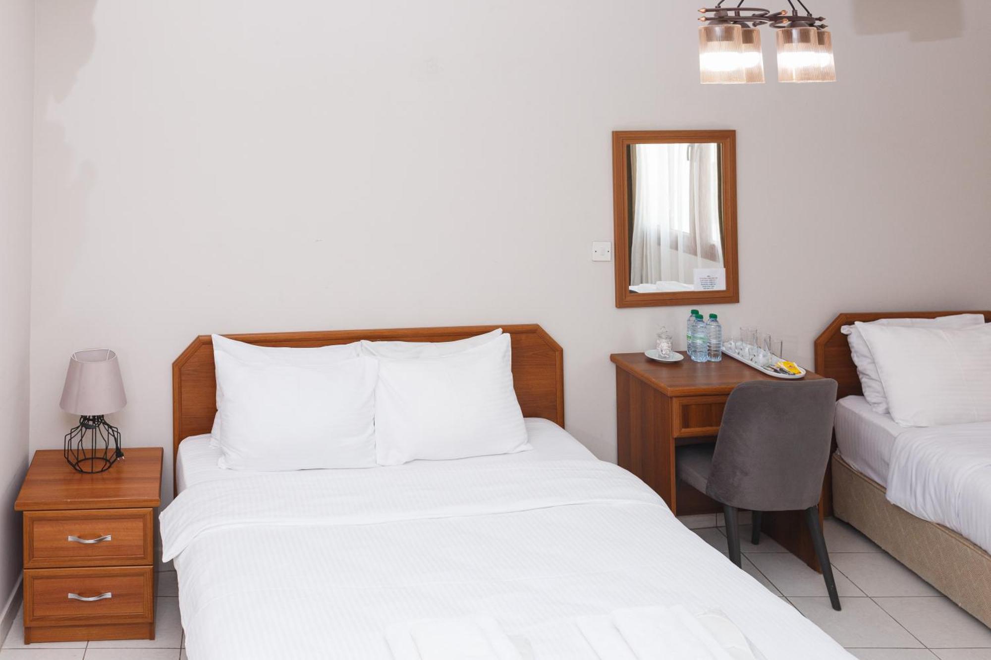 Homelike Guest House Kyrenia  Ruang foto